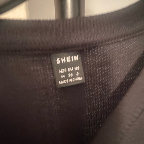 Shein womens long sleeve shirt sz Medium. Black. NWOT - Picture 2 of 3